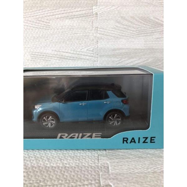 1/30 トヨタ 新型ライズ RAIZE 2トーン 非売品 カラーサンプル ミニカー ブラックマイカ...