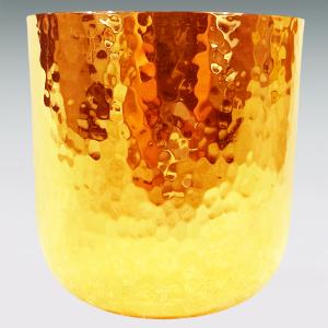 ぐい呑み 鎚目模様|酒器 純金製 造幣局ホール...の詳細画像1
