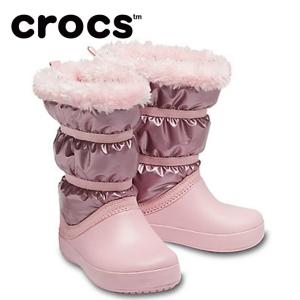 クロックス スノーブーツ ジュニア Girls’ Crocband LodgePoint Metallic Winter Boot 205829-6SF crocs｜himaraya