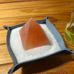 ピラミッド型岩塩【小】約4.5〜5cm 天然 ...の詳細画像3