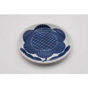 愛媛県指定無形文化財　伝統工芸品　砥部焼 元晴窯 掻落とし 花の豆皿 大 (青）