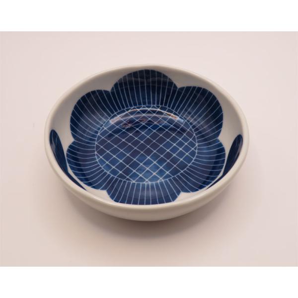 愛媛県指定無形文化財　伝統工芸品　砥部焼 元晴窯 掻落とし 花の浅鉢