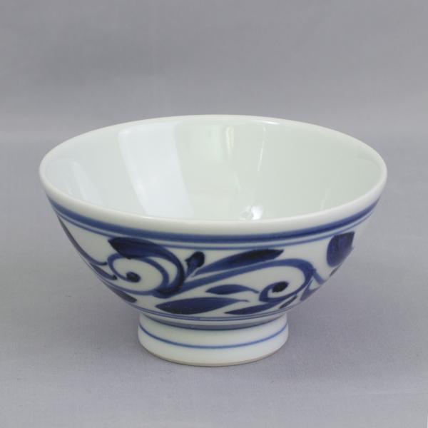 愛媛県指定無形文化財　伝統工芸品　砥部焼 千山窯 茶碗（中） 唐草　※砥部焼 11,000円以上購入...