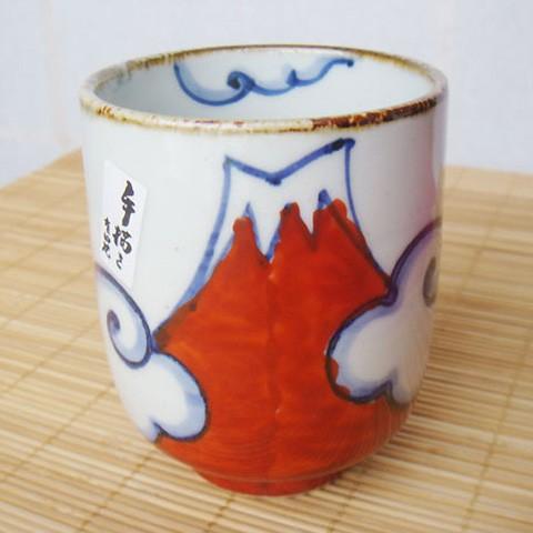 生活応援価格！和食器 波佐見焼 有田焼 手描き 富士山 長湯飲み 赤 湯呑 お茶 ふじさん 富岳 ギ...