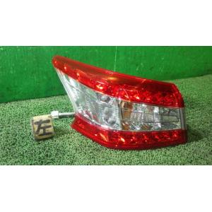 シルフィ DBA-TB17 左テールランプ STANLEY P8973 26555-3SB0A 中古