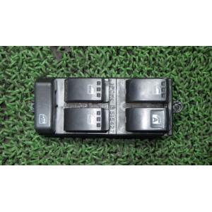 ルクラ DBA-L455F パワーウインドウスイッチ   84820-B2350 中古