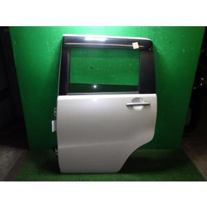 ルクラ DBA-L455F 左リアドア W24   中古