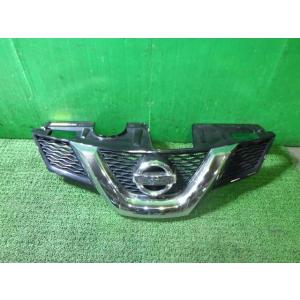 エクストレイル DBA-T32 ラジエータグリル AX6   中古