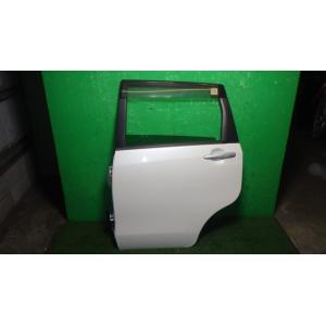 ムーヴ DBA-LA100S 左リアドア W24   67004-B2170 中古