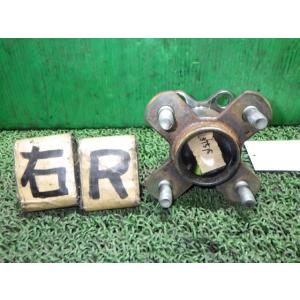 タント DBA-L375S リアハブ  89411-B2050 中古