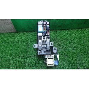 タントエグゼ CBA-L455S ヒューズボックス   82600-B2280 中古