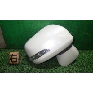 ムーヴコンテ DBA-L575S 右サイドミラー W24   87910-B2A50 中古