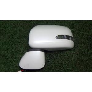 ムーヴコンテ DBA-L575S 左サイドミラー W24  87940-B2B30  中古