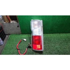 キャラバン CBF-VRE25 左テールランプ ICHIKO 4922 26555-VW025 中古