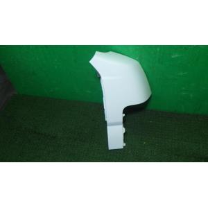 キャラバン LC-CQGE25 右フロントコーナーパネル QM1   61260-VX50A 中古