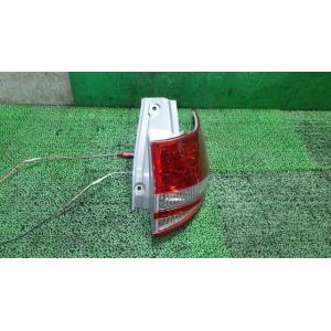 エスティマ DBA-ACR50W 右テールランプ ICHIKO  81551-28401 中古