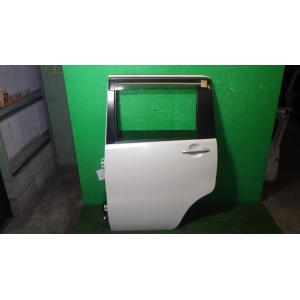 タントエグゼ DBA-L455S 左リアドア W24   67004-B2160 中古
