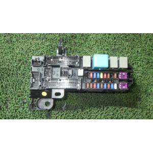 タントエグゼ DBA-L455S ヒューズボックス   82600-B2281 中古