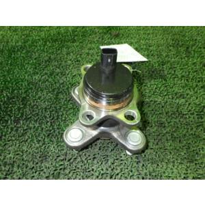 タント DBA-L375S リアハブ X06