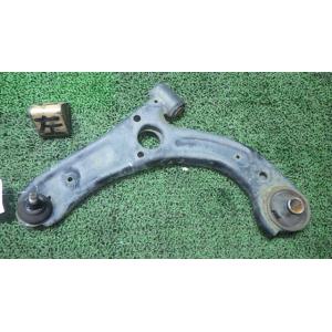 ウェイク DBA-LA700S 左フロントロアアーム   48069-B2100 中古