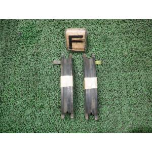 セレナ DAA-HC26 フロントブレーキパット   D1M80-1VA0A 中古