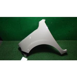 ミラココア DBA-L675S 左フロントフェンダー T24   53812-B2550 中古