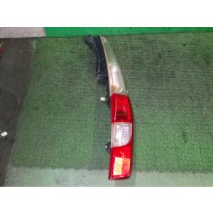 ムーヴ DBA-LA100S 右テールランプ W24 コイト 220-51059