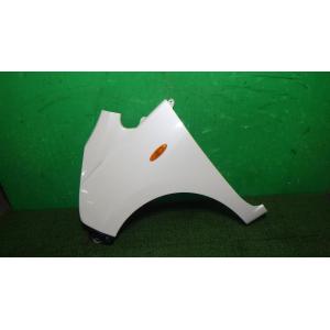 ムーヴ DBA-LA100S 左フロントフェンダー W24   53812-B2280 中古