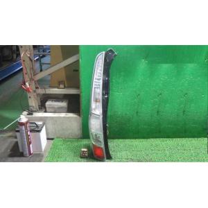 ムーヴ DBA-LA100S 左テールランプ ICHIKOH D098 81560-B2380 中古