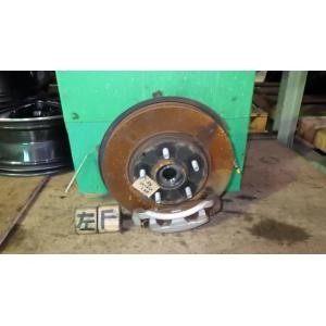 リーフ ZAA-ZE1 左フロントナックルハブ    中古