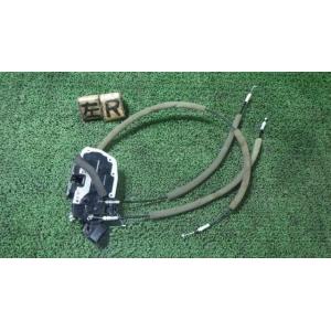 ティアナ CBA-J32 左リアドアロックソレノイド   82501-JN20A 中古