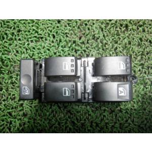 タント DBA-LA600S パワーウインドウスイッチ   84820-B2440 中古