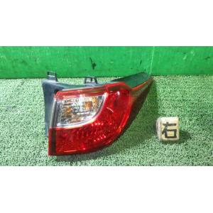 プレマシー DBA-CWFFW 右テールランプ STANLEY P9377 C513-51-150E...