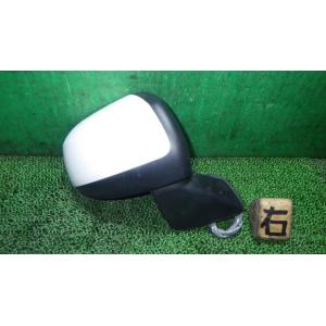 ムーヴ DBA-LA100S 右サイドミラー W24   87910-B2B80 中古