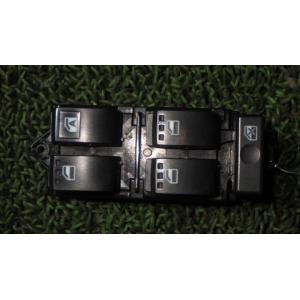 タント DBA-LA600S パワーウインドウスイッチ   84820-B2440 中古