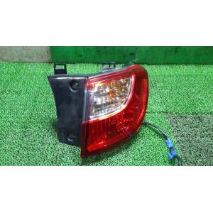 プレマシー DBA-CWEFW 右テールランプ STANLEY P9377  中古