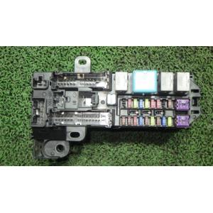 タント DBA-L375S ヒューズボックス  89221-B2051 82600-B2240 中古