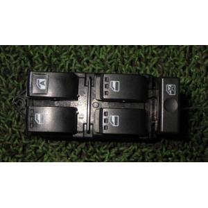 タント DBA-LA600S パワーウインドウスイッチ   84820-B2440 中古