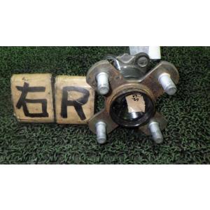 タント DBA-L375S リアハブ  89411-B2050 中古