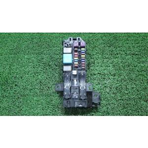 タント DBA-L375S ヒューズボックス  89221-B2051 82600-B2240 中古