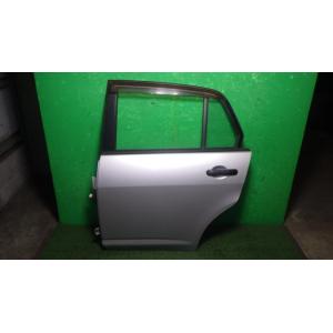 ティーダ ラティオ DBA-SC11 左リアドア K23   H210A-EU5AA 中古