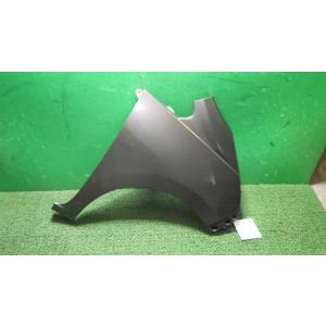ムーヴ DBA-LA100S 右フロントフェンダー G52   53811-B2280 中古