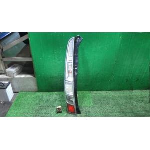 ムーヴ DBA-LA100S 左テールランプ ICHIKOH D098 81560-B2380 中古