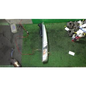 ムーヴ DBA-LA100S 右テールランプ コイト 220-51094 中古