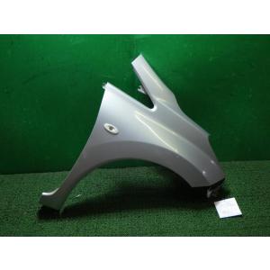 ノート DBA-E12 右フロントフェンダー K23   中古