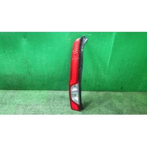 ムーヴ DBA-LA100S 左テールランプ ICHIKOH D166 81560-B2530 中古