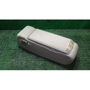 ムーヴ DBA-LA100S アームレスト   72810-B2650-E0 中古