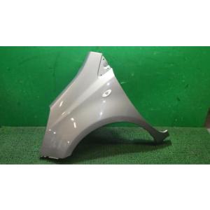 ノート DBA-E11 左フロントフェンダー C41   63101-1U635 中古