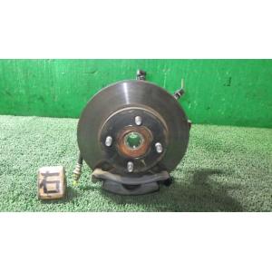 マーチ CBA-AK12 右フロントナックルハブ   40014-AZ300 中古