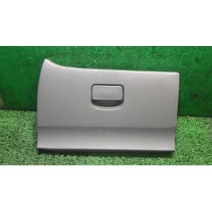 マーチ DBA-K13 グローブBOX   68510-1HJ0B 中古